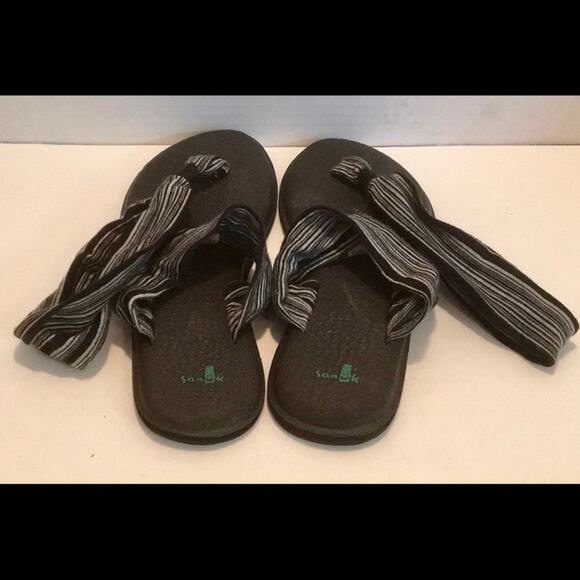 ********JUST REDUCED********SANUK Yoga MAT SUPER COMFY SANDAL BLACK GRAY 10 - Picture 5 of 8